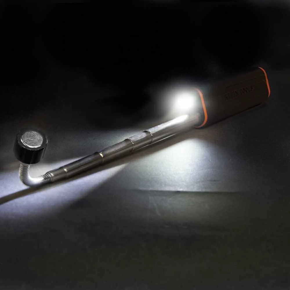 KLEIN Telescoping Magnetic LED Light & Pickup Tool A-56027 7 KLEIN Telescoping Magnetic LED Light & Pickup Tool A-56027 - Image 7